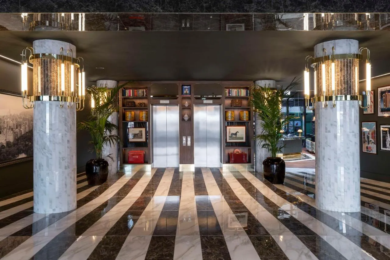 Radisson Collection Hotel, Santa Sofia Milan 5*,