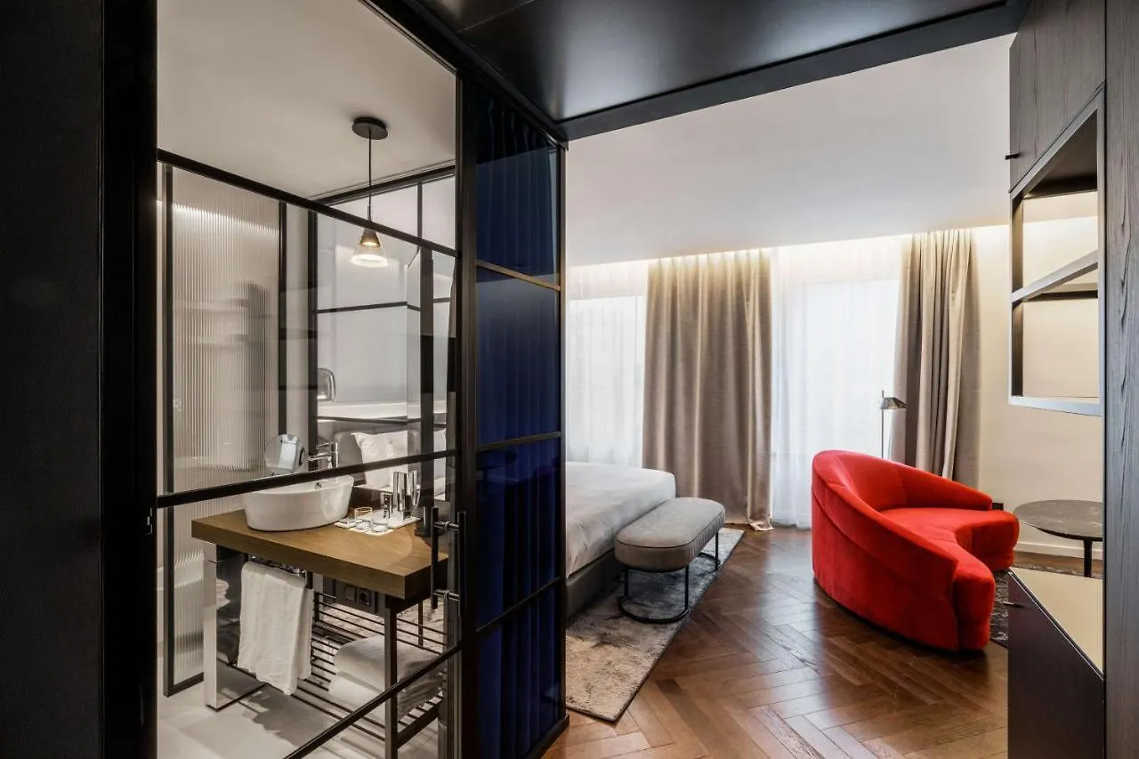 Radisson Collection Hotel, Santa Sofia Milan 5*,