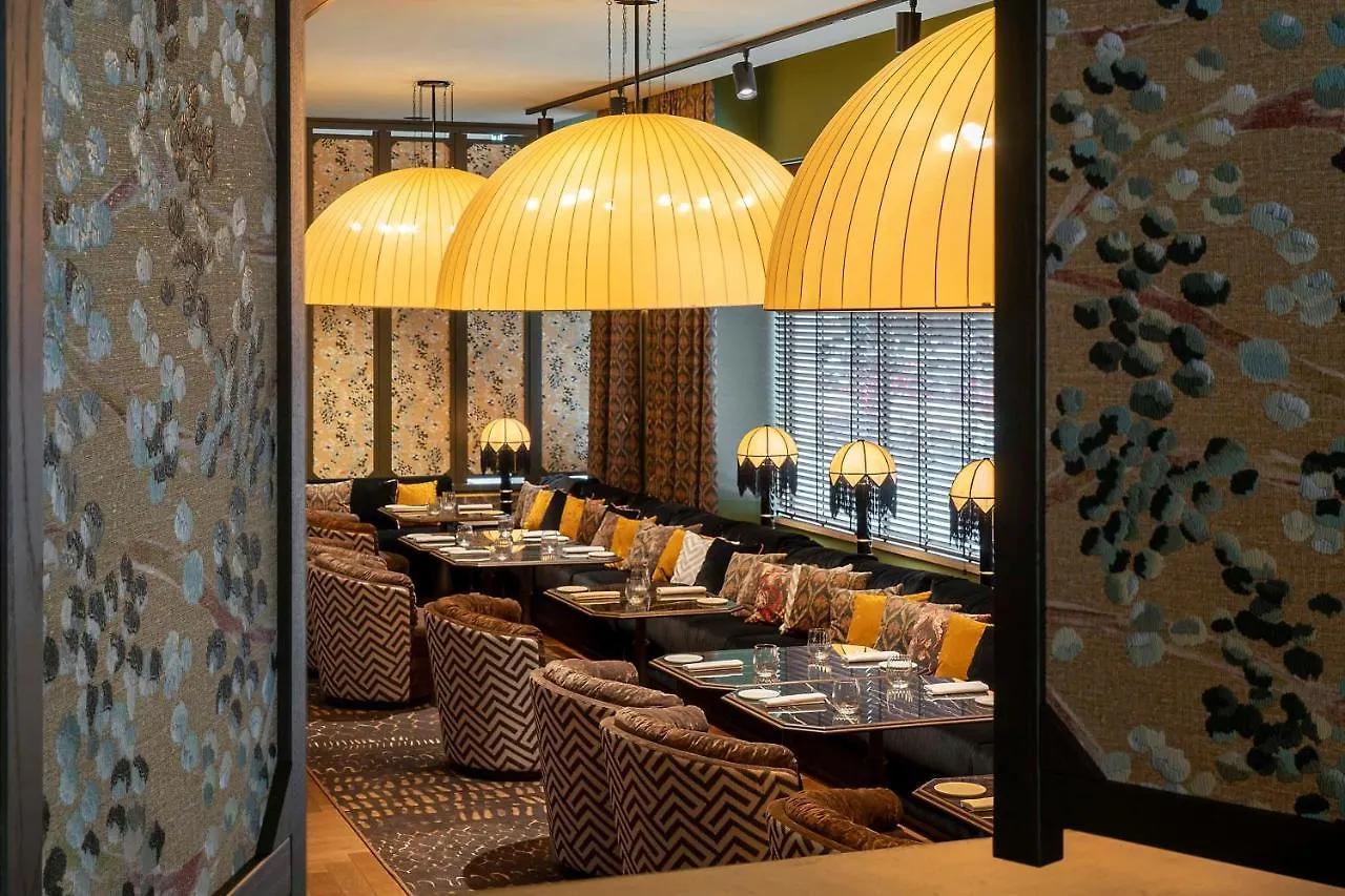 Radisson Collection Hotel, Santa Sofia Milan 5*,