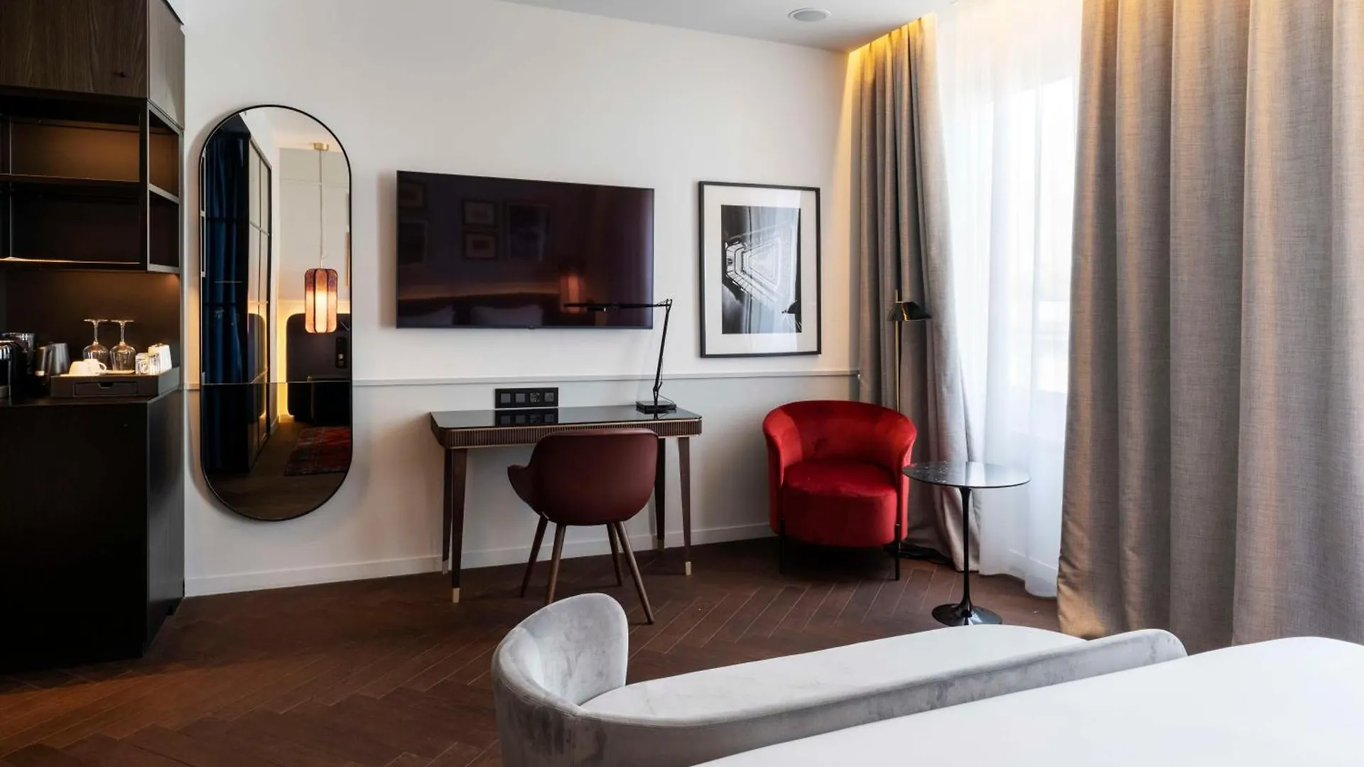 Radisson Collection Hotel, Santa Sofia Milan 5*,