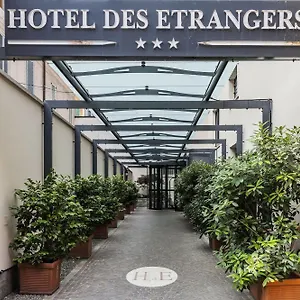Des Etrangers Milaan