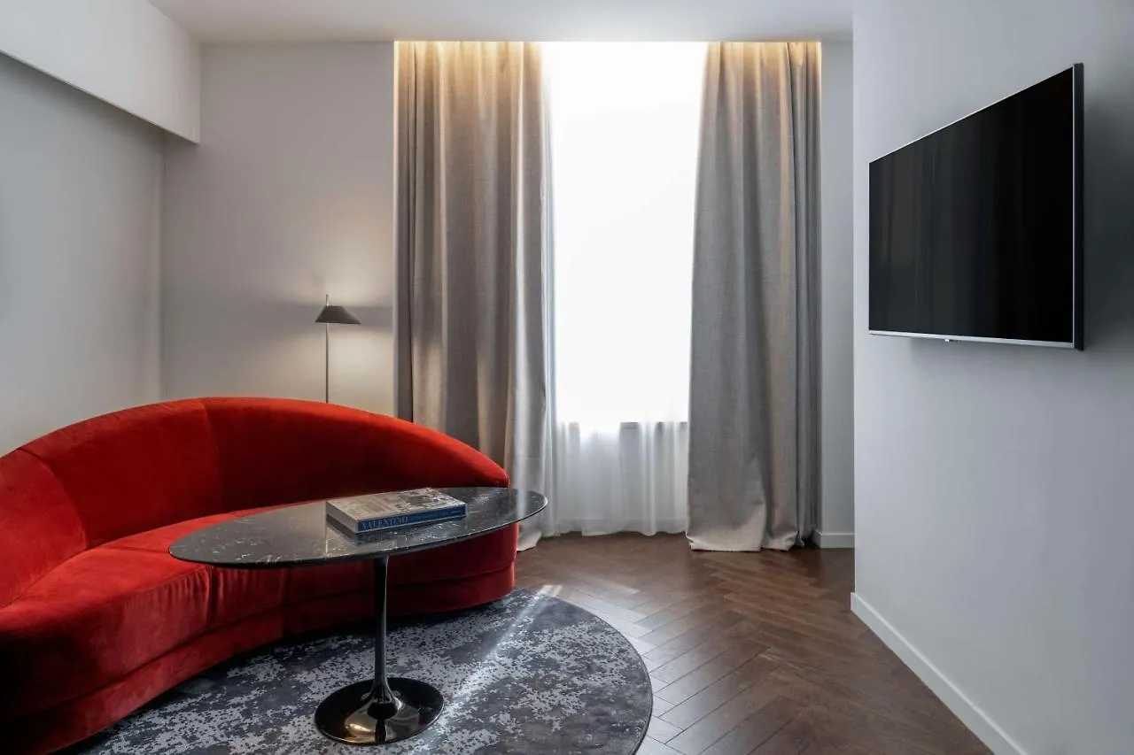 Radisson Collection Hotel, Santa Sofia Milaan 5*,